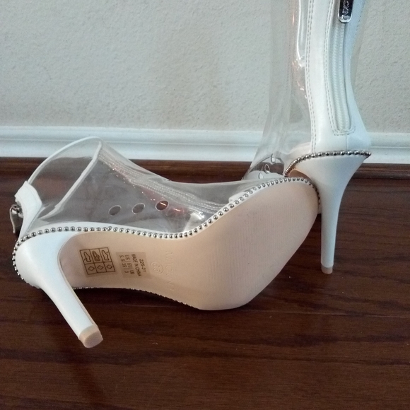 Clear/White bootie, peep toe - Picture 5 of 9
